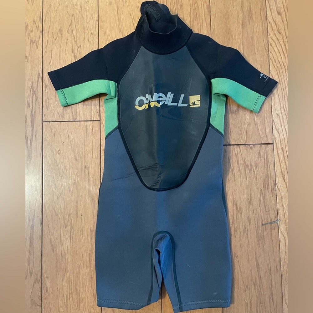 O’Neil kids wetsuit size 4